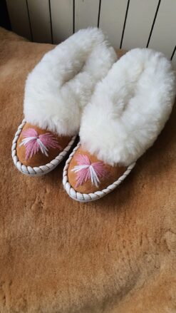 Women's Sheepskin Moccasin Slippers - Snowy