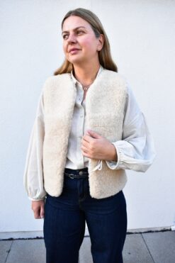Short Merino Wool Gilet