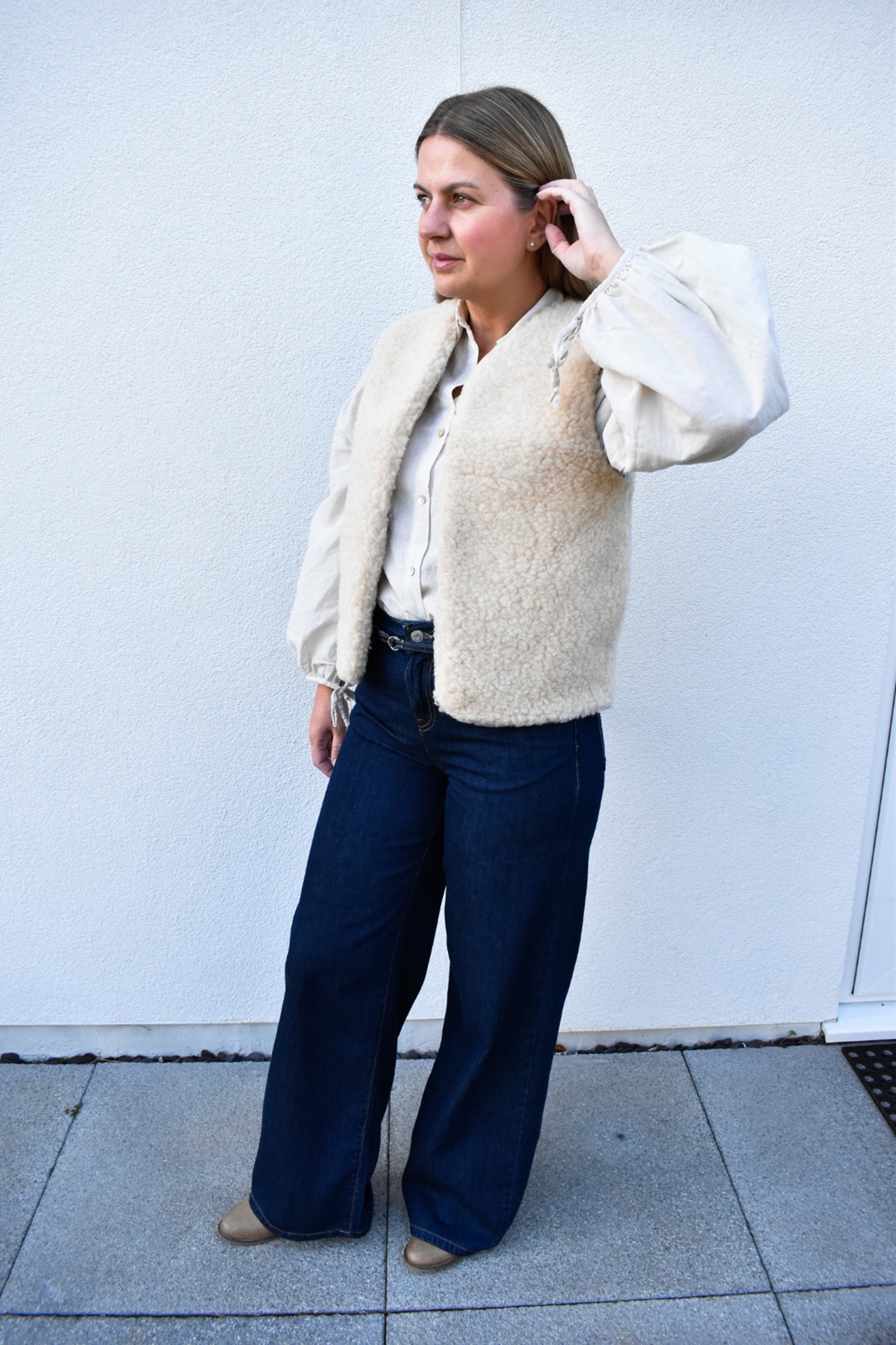 Short Merino Wool Gilet - Image 6