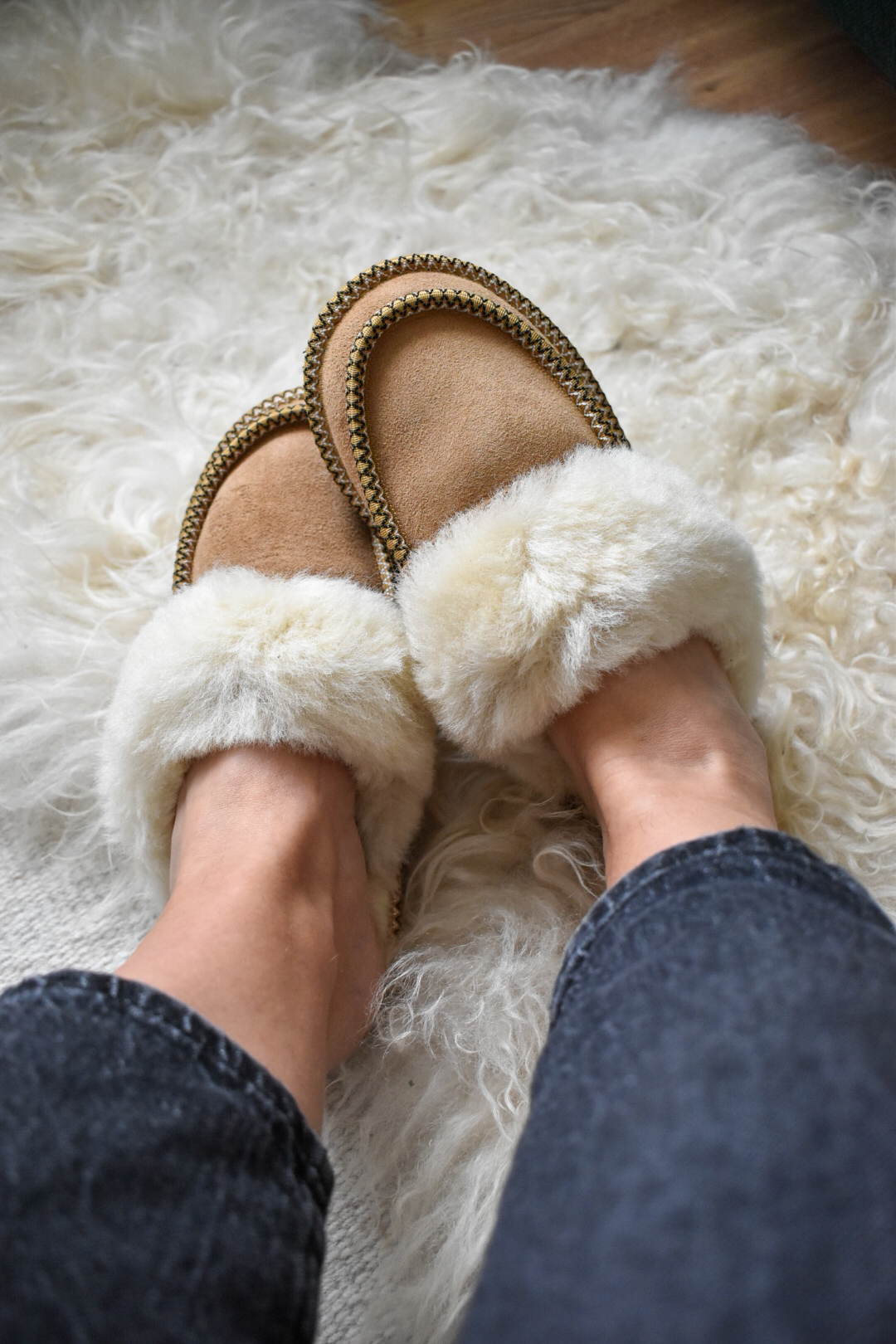Beti Sheepskin Mule Slippers - Image 5