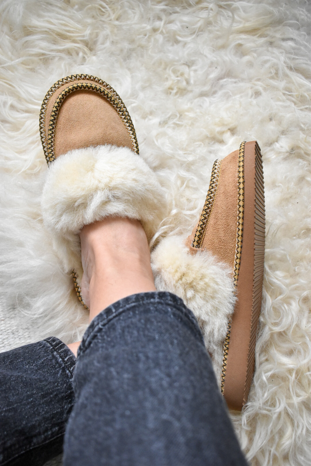 Beti Sheepskin Mule Slippers - Image 2