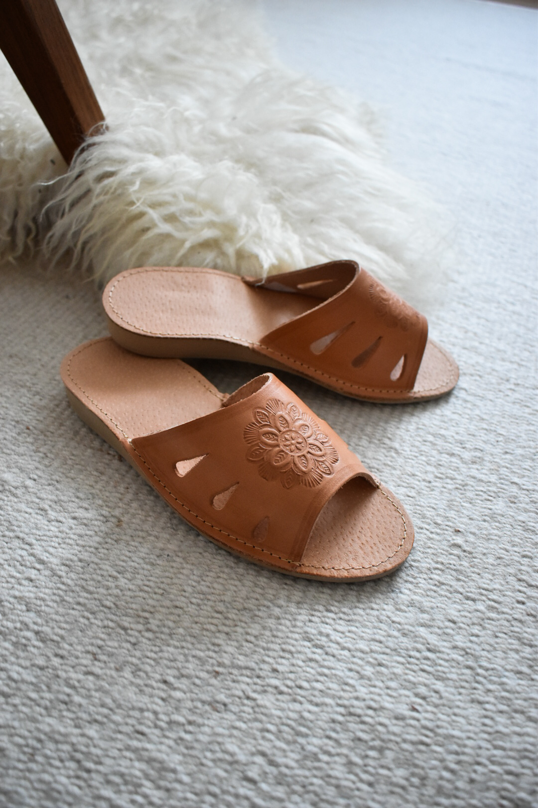 Leather Open Toe Women's Slippers - Image 2