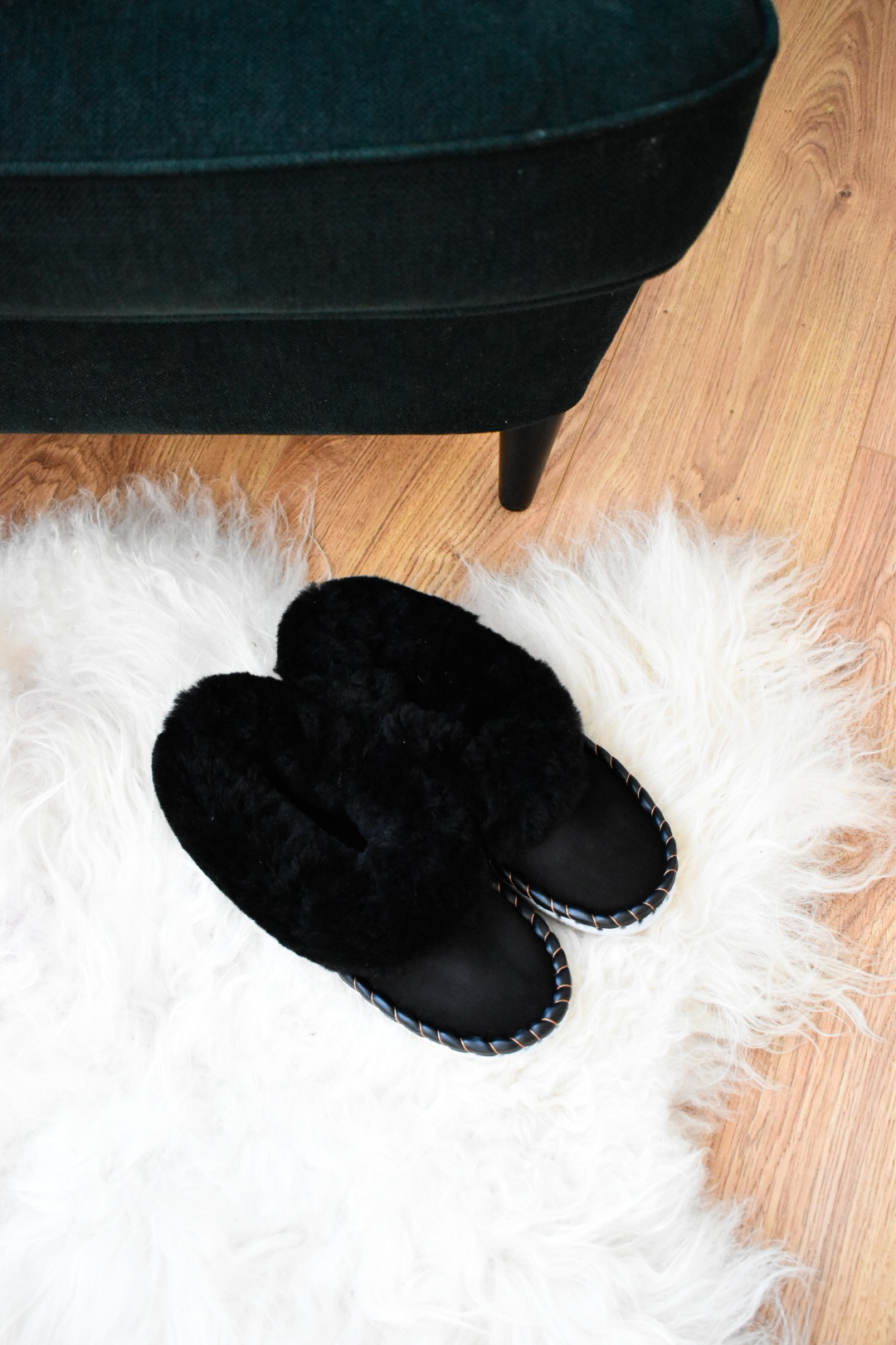 Women's Sheepskin Moccasin Slippers - Black - Image 4
